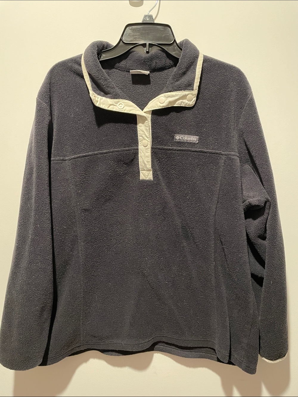 Columbia Dark Grey Fleece Pullover with Cream Snap Placket